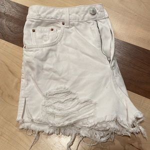 Top shop Moro mom white denim shorts USA size 6. Great condition